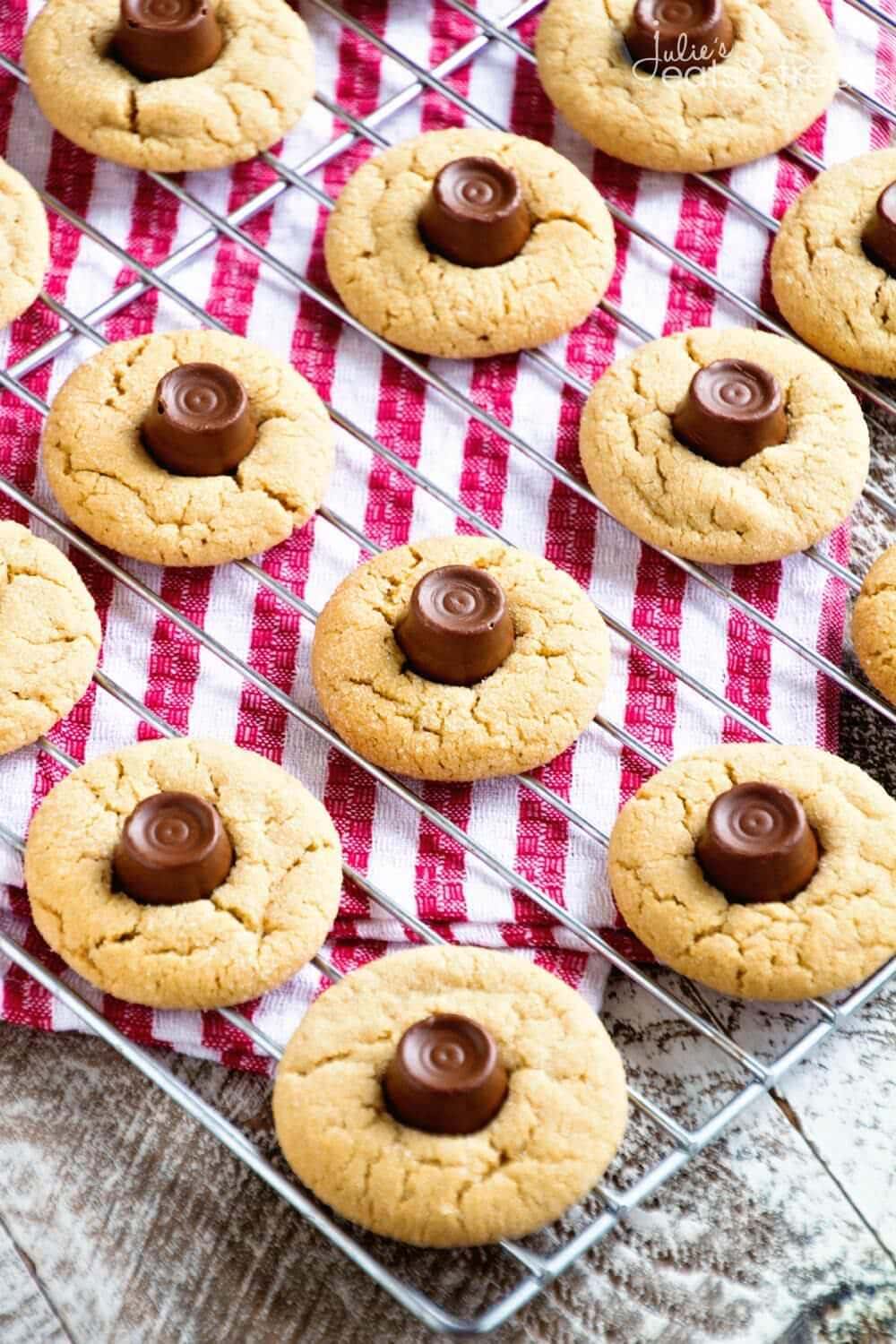 Rolo Peanut Butter Blossom Cookies Recipe ~ Soft Chewy Peanut Butter Blossoms with a Rolo in the Middle! Quick, Easy Christmas Cookie Perfect for the Holidays!