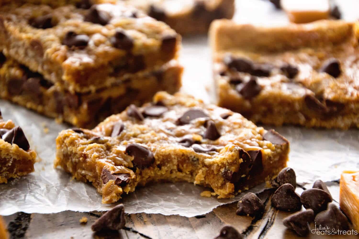 Caramel Oatmeal Bars ~ These Oatmeal Bars Have a Delicious, Ooey, Gooey Layer of Caramel and Sweet Chocolate Chips! Quick, Easy Dessert for Anyone!