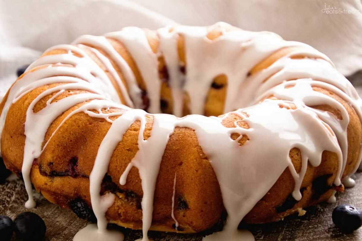 Fresh Blueberry Coffee Cake Recipe ~ Delicious, Moist Blueberry Coffee Cake Loaded with Fresh Blueberries Bursting with Flavor then Drizzled in an Almond Icing!