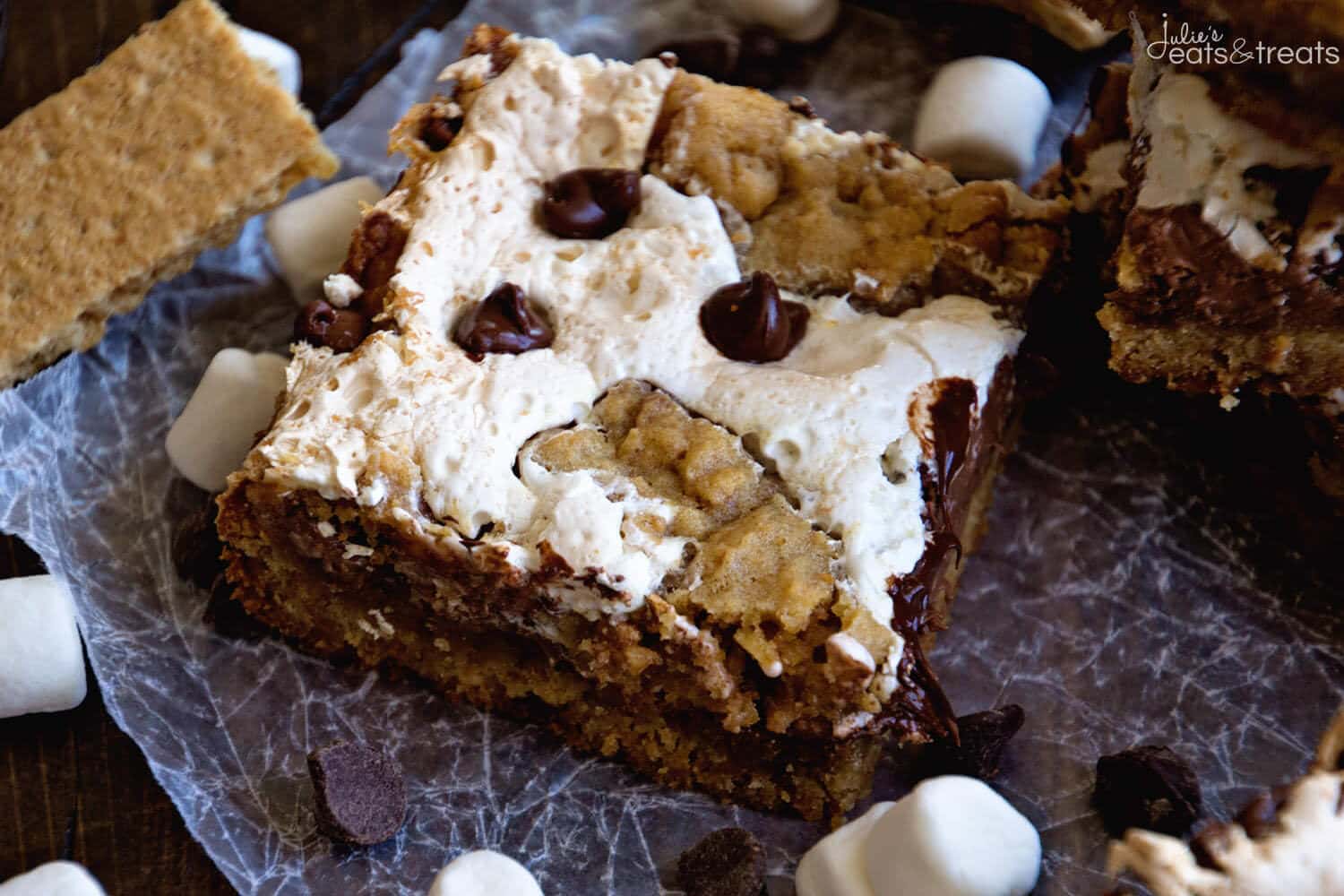 S'mores Bars ~ Now You Can Have a S'more Whenever You Want! These Delicious S'mores Bars Are Full of Graham Crackers, Marshmallows and Chocolate! Ooey, Gooey and Delicious!