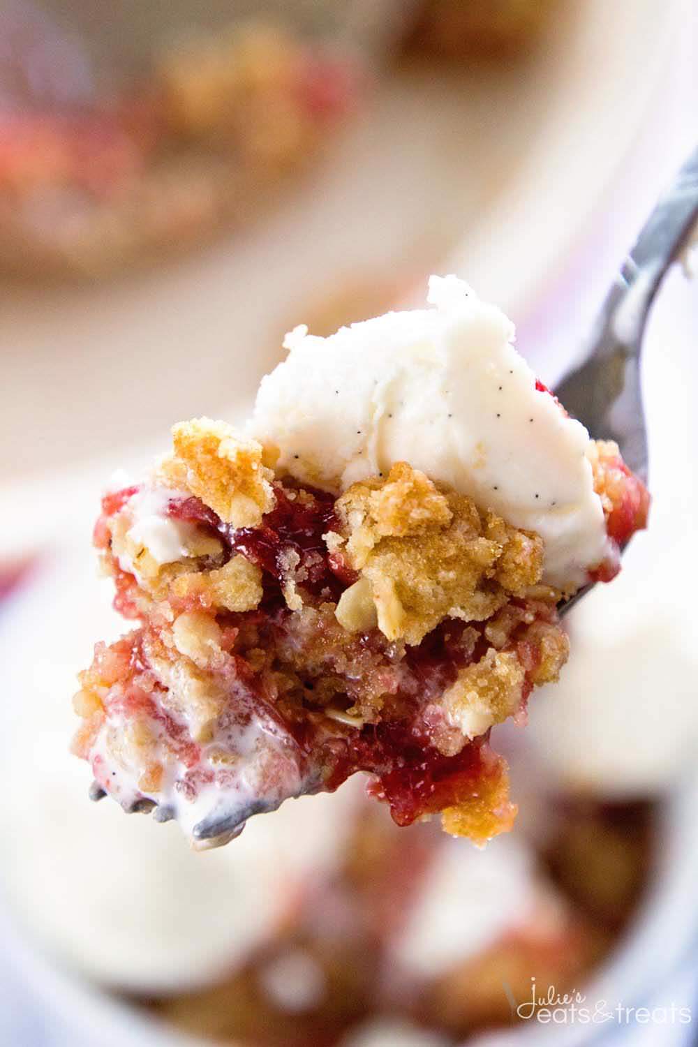 Cherry Crumble Pie ~ Quick, Easy and Delicious Cherry Dessert! Tons of Crunchy Crumb Topping and a Delicious Crumb Crust with Cherry Pie Filling!