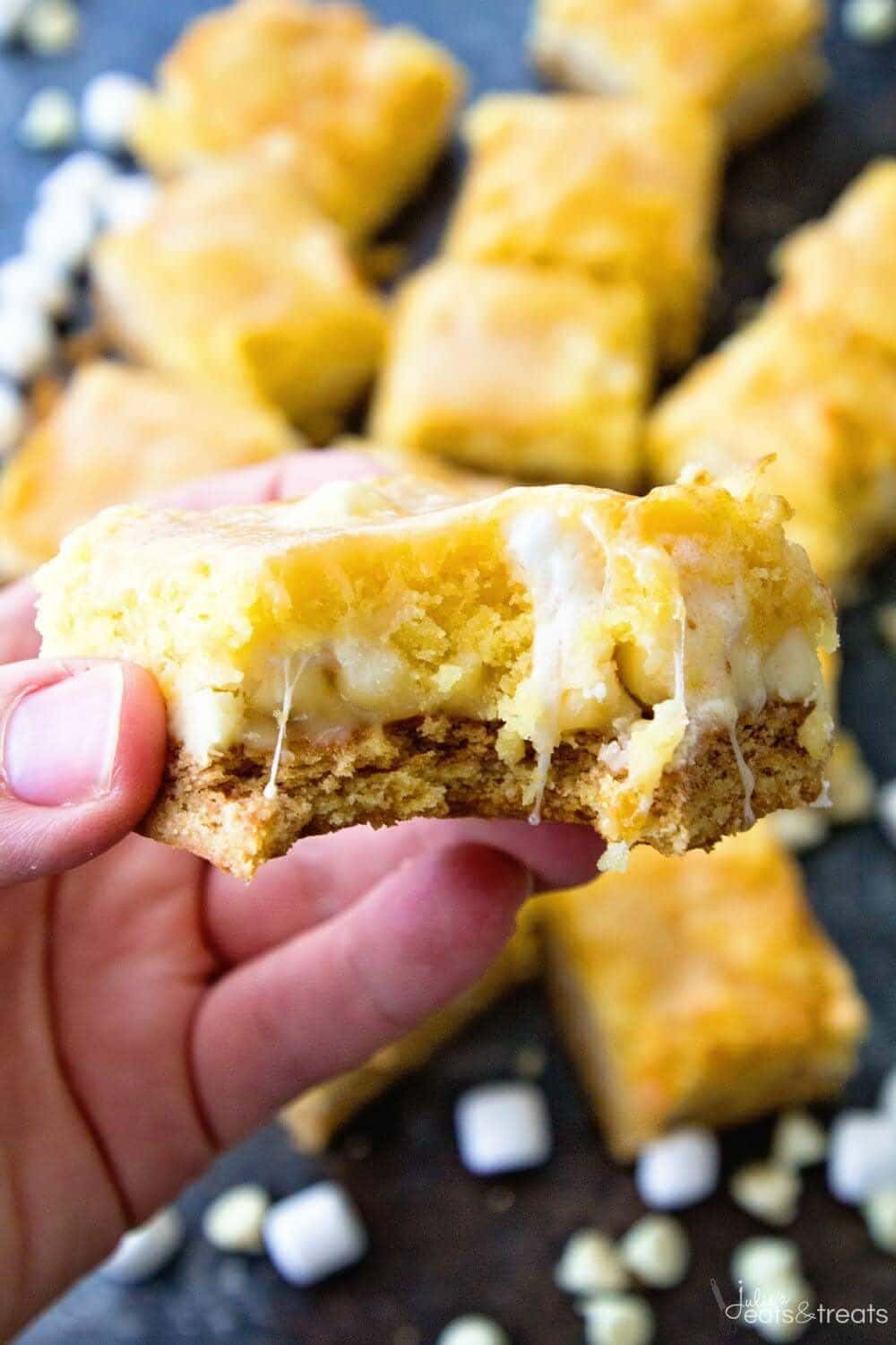 White Chocolate S’mores Bars ~ The Ultimate Treat! These Gooey Cake Bars are a Delicious Twist on a S'mores Bar!
