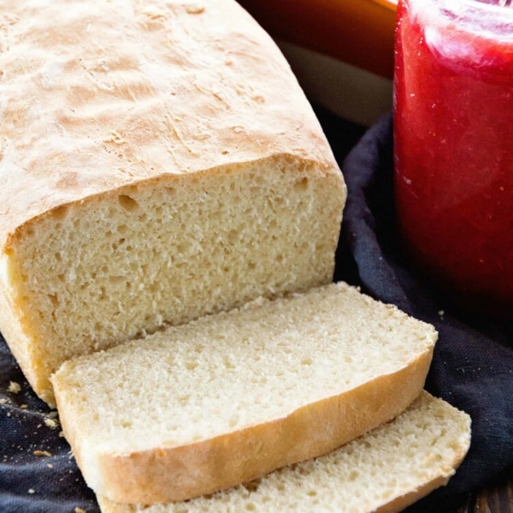 English Muffin Bread ~ Perfect Bread for Toasting! Homemade Bread that has the Same Texture and Flavor as Your Favorite English Muffins!