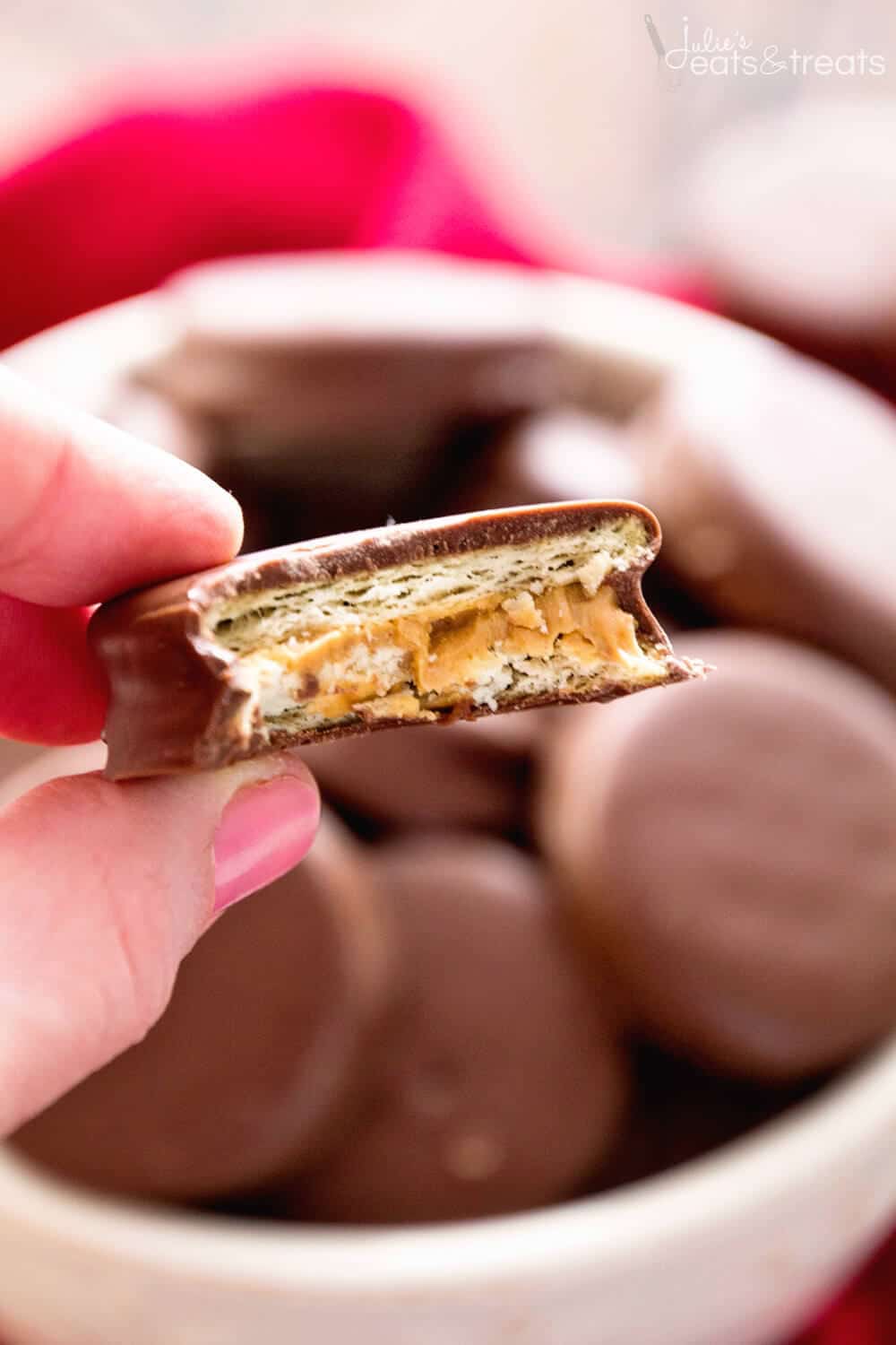 Peanut Butter Ritz Cookies ~ Our FAVORITE treats for the holidays! Easy Christmas Cookies!