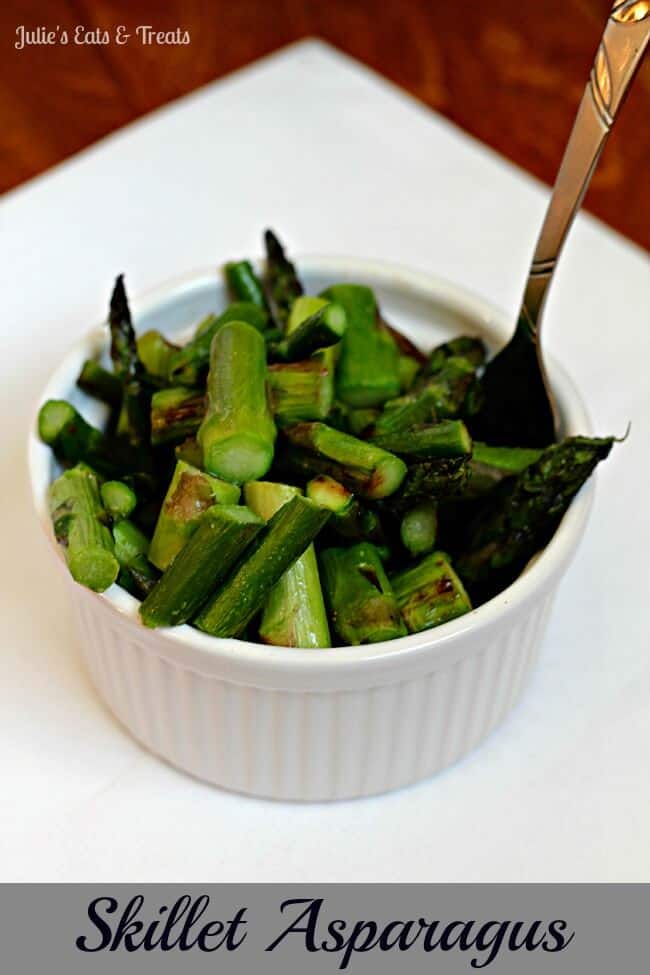 Skillet Asparagus ~ Quick and easy asparagus with only three ingredients! via www.julieseatsandtreats.com