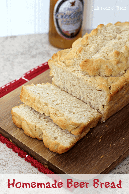 Homemade Beer Bread ~ Quick and easy beer bread! via www.julieseatsandtreats.com