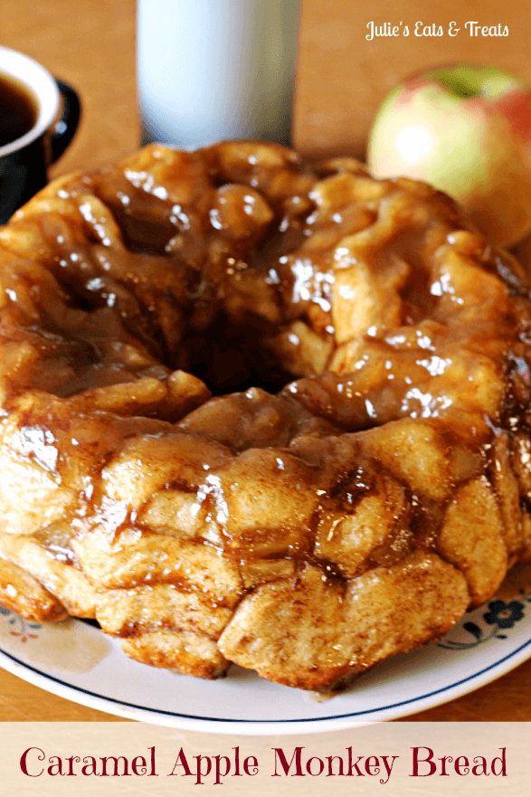 Caramel Apple Monkey Bread ~ Ooey, Gooey Monkey Bread Spiced with Cinnamon!