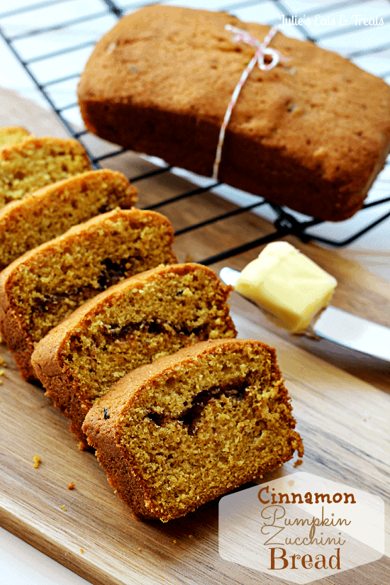 Cinnamon Pumpkin Zucchini Bread ~ Pumpkin Zucchini Bread with a Cinnamon Swirl! via www.julieseatsandtreats.com