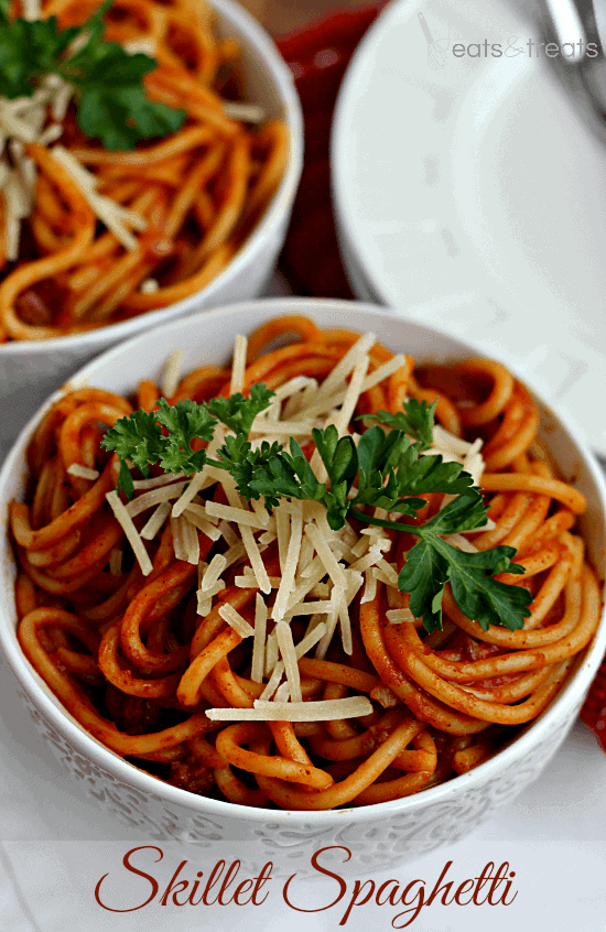 Skillet Spaghetti ~ Quick, easy homemade spaghetti! Only uses one skillet!