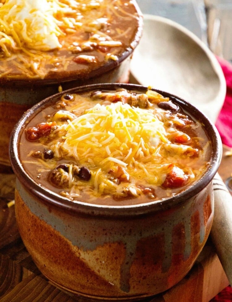 Crock Pot Famous Chili ~ Amazing chili to warm up to on a cold winter's day made in your slow cooker!