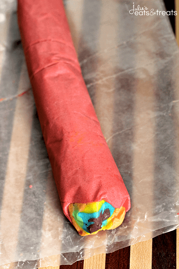 Rainbow Sugar Cookies Pops ~ Super easy and fun cookies that will put a smile on anyone's face!