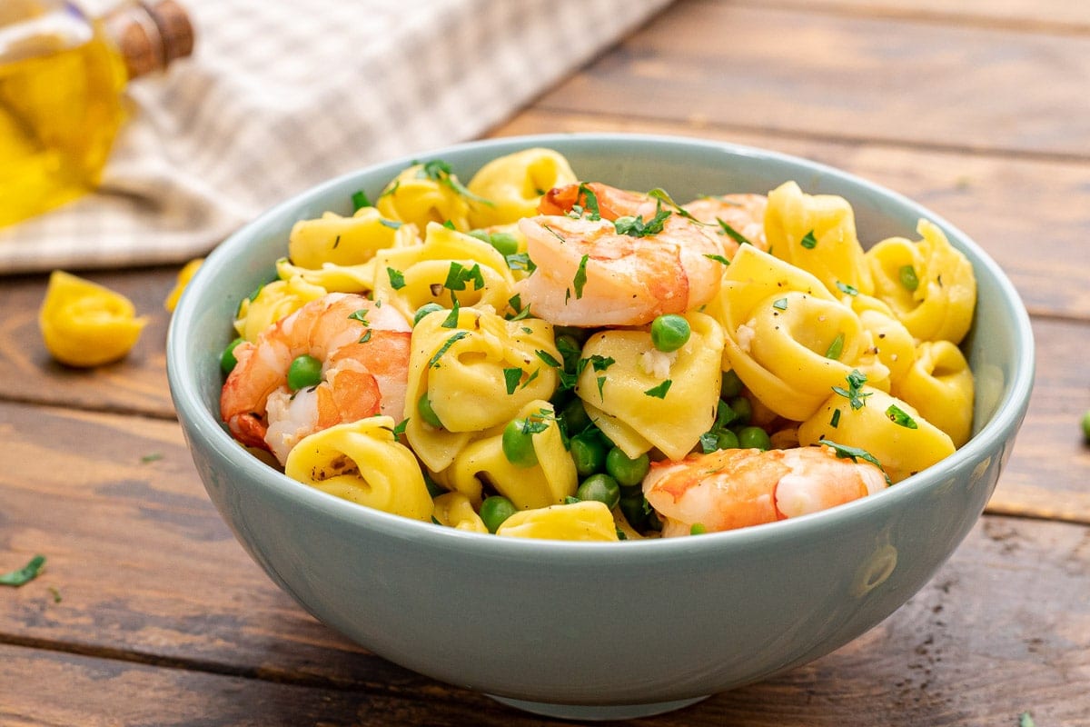 Blue bowl with Garlic Shrimp Tortellini