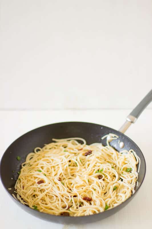 Lemon Garlic Spaghetti with Sundried Tomatoes