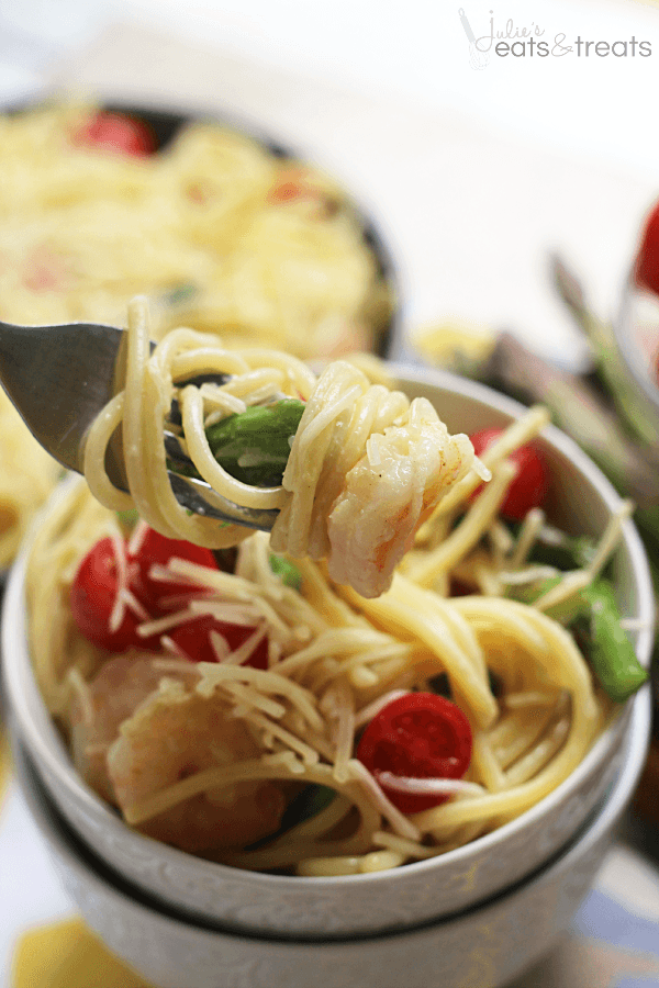 Shrimp & Asparagus Pasta ~ Perfect Summertime Pasta Dish Loaded with Cherry Tomatoes, Asparagus, Pasta and Parmesan Cheese!