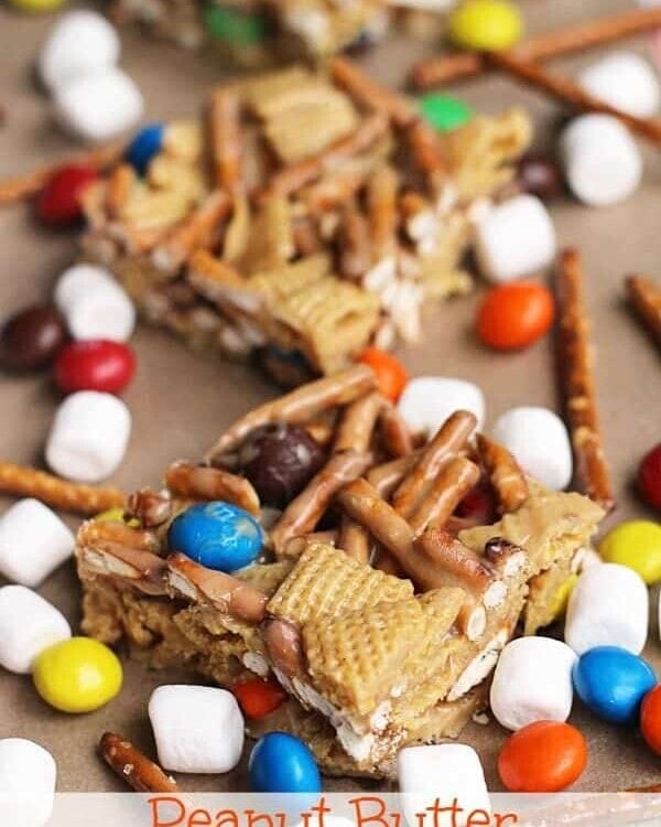 Peanut Butter Snack Mix Bars ~ Loaded with Chex, Pretzels and Peanut Butter M&M'S! Your Favorite Snack Mix in Bar Form!