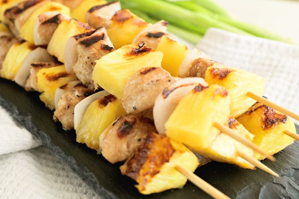How to make chicken pineapple kebabs