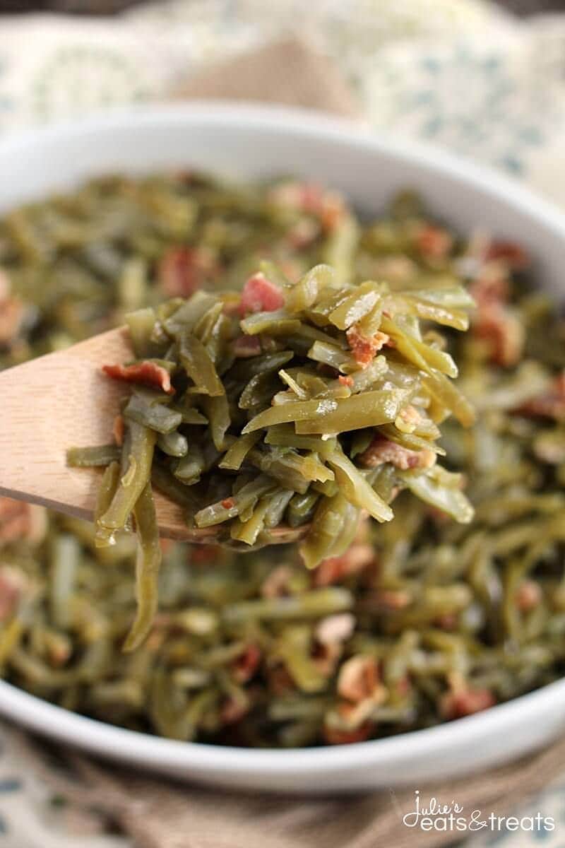 Crock Pot Bacon Green Beans ~ Quick and Easy Slow Cooked Side Dish Perfect for the Holidays!