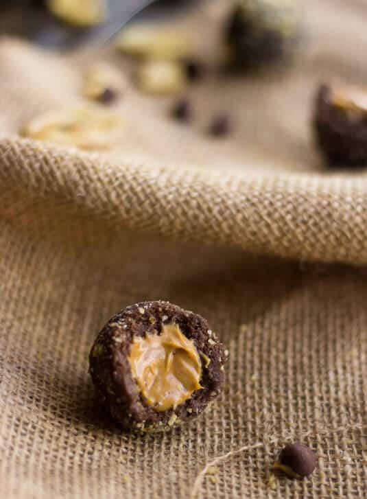 Healthy Peanut Butter Banana Truffles - Foodfaithfitness.com