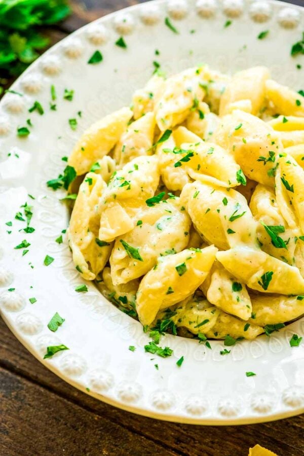 Cheesy Garlic Butter Noodles Quick & Easy! Julie's Eats & Treats