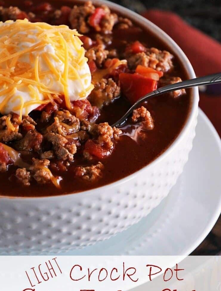 Light Crock Pot Spicy Turkey Chili ~ Delicious Light Chili Recipe with a Kick! Only Six Ingredients to a Healthy Dinner Recipe!