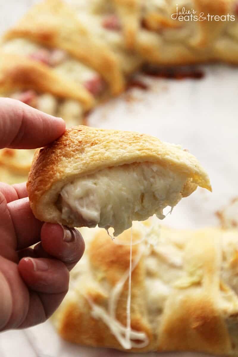 Cordon Bleu Crescent Ring ~ Flaky Crescent Rolls Stuffed with Swiss Cheese, Ham, Chicken and Topped with Garlic Butter! Quick & Easy Dinner!