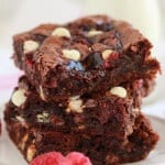 Raspberry White Chocolate Brownies ~ Fudgy brownie recipe filled with white chocolate chips, raspberry jam, and fresh raspberries. Simple and delicious!