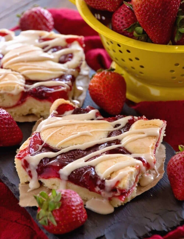 Strawberry Pie Bars ~ Quick and Easy Bars Stuffed with Strawberry Pie Filling in between a Soft and Delicious Almond Crust then Drizzled with Almond Icing!