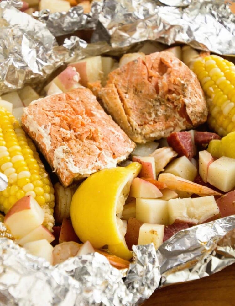 Cajun Shrimp Boil Foil Packets ~ Foil Packets Stuffed with Potatoes, Salmon, Shrimp, Summer Sausage, Corn and Seasoned with Cajun Seasoning! The Perfect Grilling Recipe!