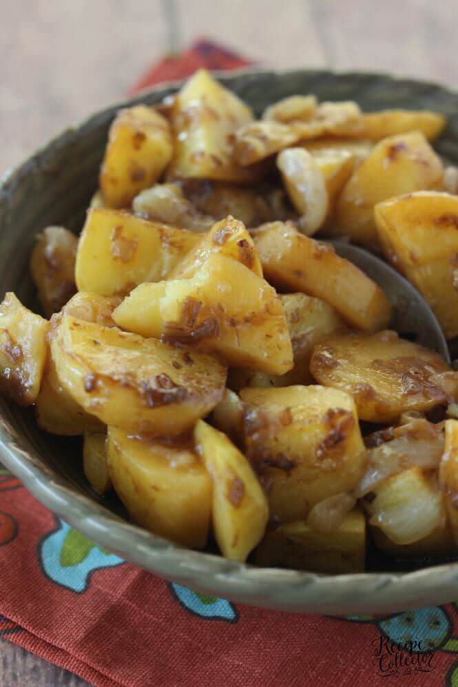 French Onion Oven Potatoes Recipe - A super easy potato side dish roasted in the oven and packed with flavor!
