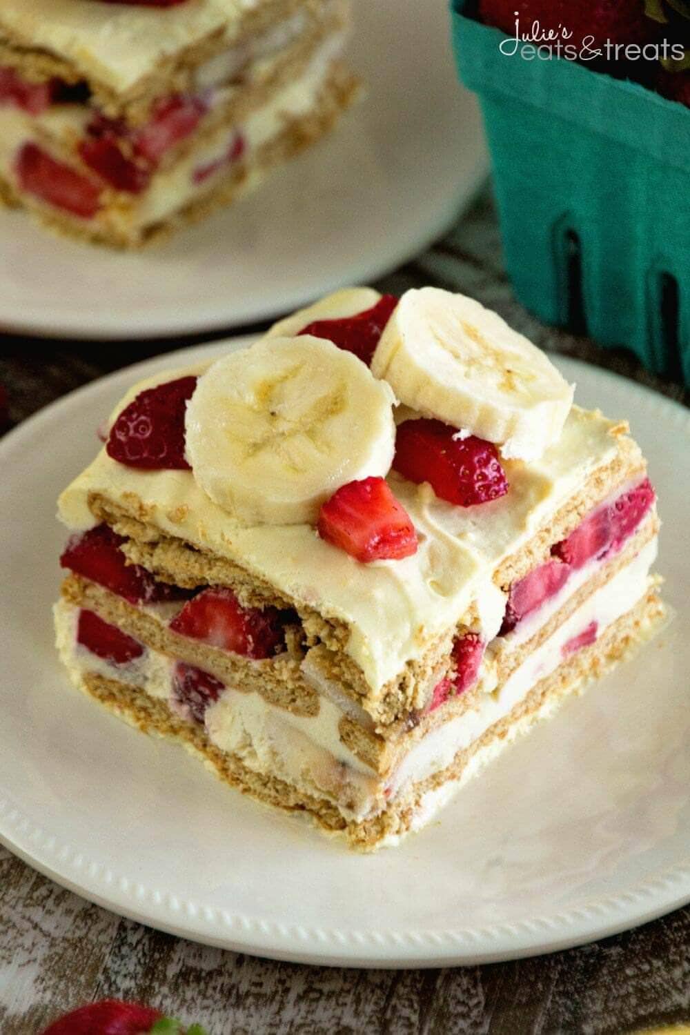 Skinny Strawberry Banana Ice Box Cake Recipe ~ Easy, Traditional Ice Box Cake Recipe Stuffed with Bananas, Strawberries, Graham Crackers and Vanilla Pudding! Plus it's Lightened Up for a Guilt Free Dessert!