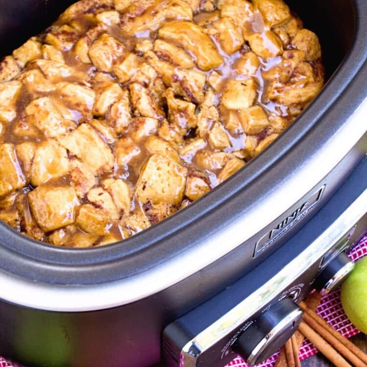 Crock Pot Caramel Apple Rolls Recipe ~ Start with Store Bought Caramel Rolls in the Crock Pot with Apples and Smothered in Caramel Sauce!