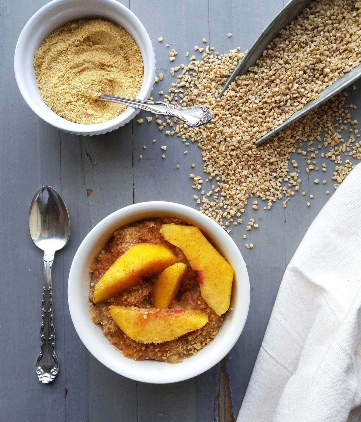 Crockpot-Peach-Crisp-Oatmeal