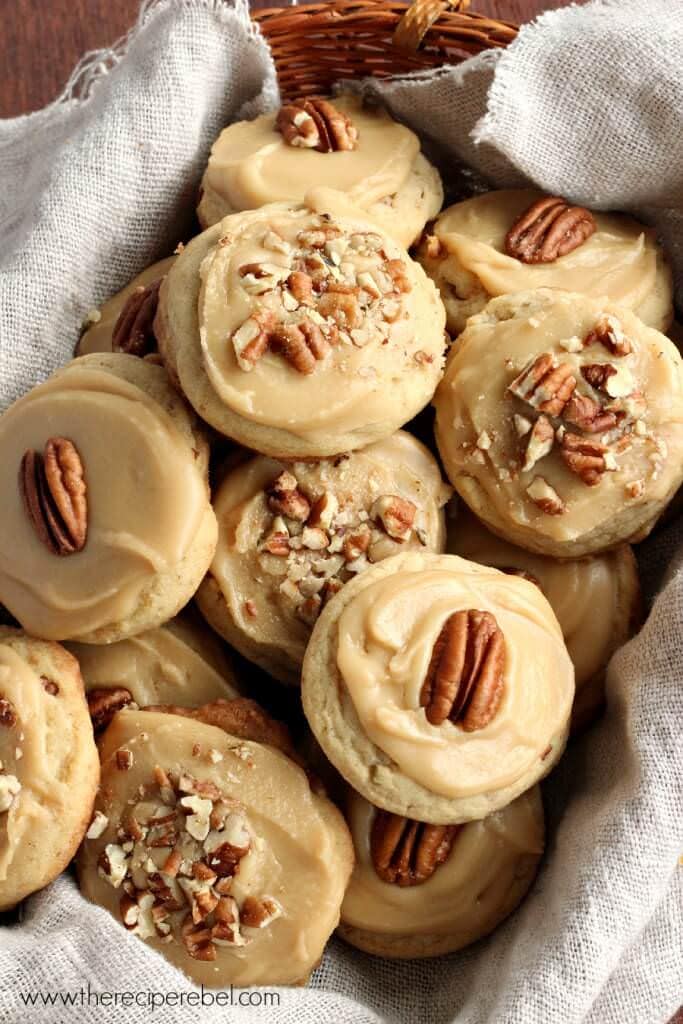 https://www.thereciperebel.com/brown-sugar-pecan-cookies/