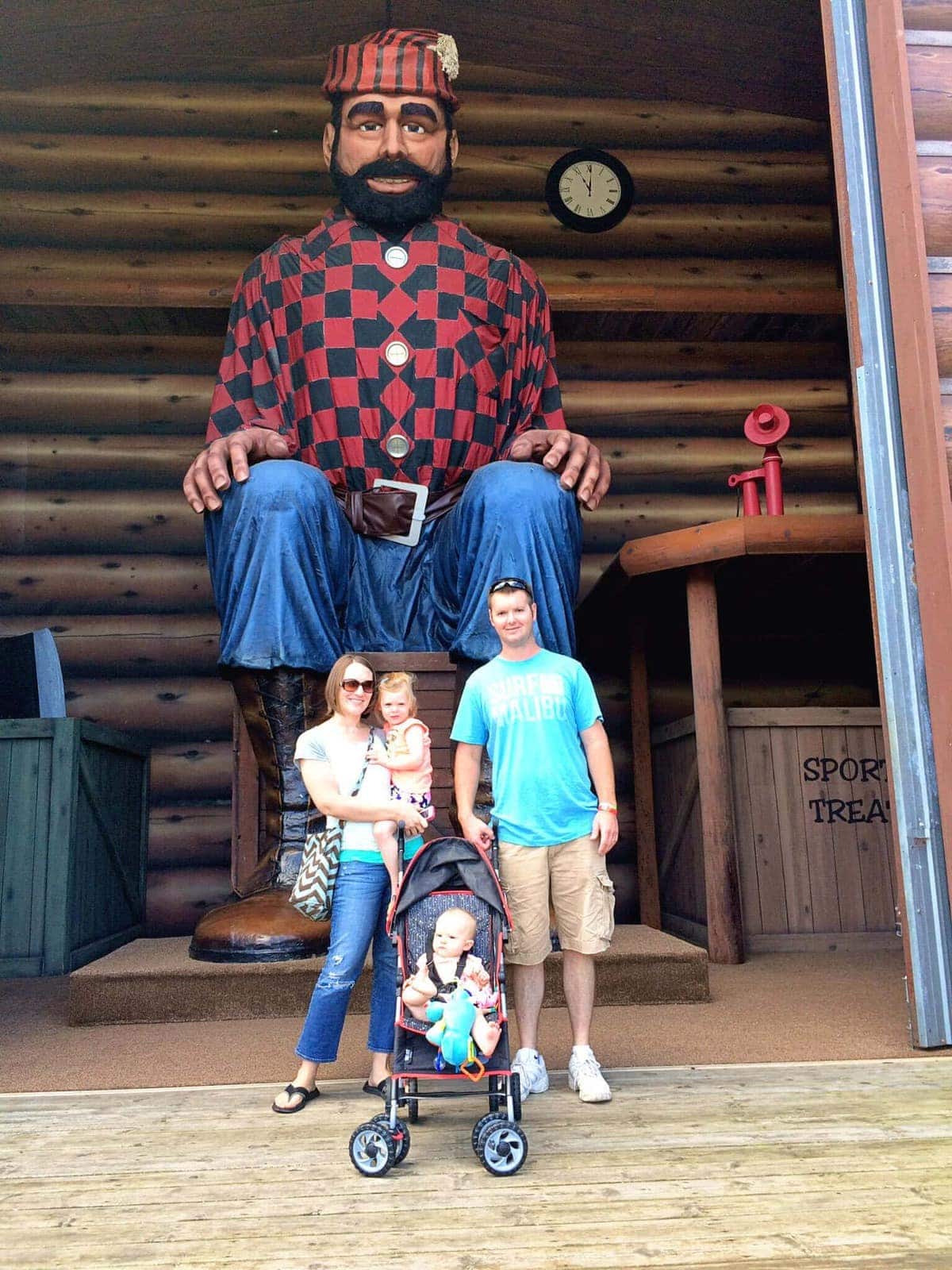 Family Paul Bunyan Land