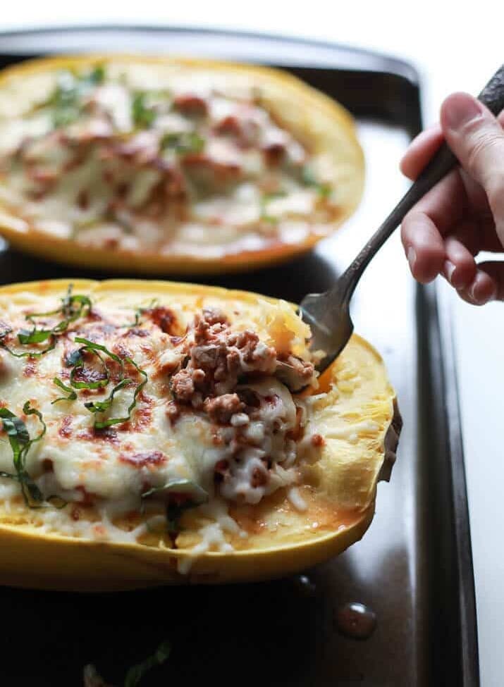 Stuffed Lasagna Spaghetti Squash Recipe ~ The Healthiest Lasagna You'll Ever Eat! Tender Spaghetti Squash Stuffed with Lasagna Filling!