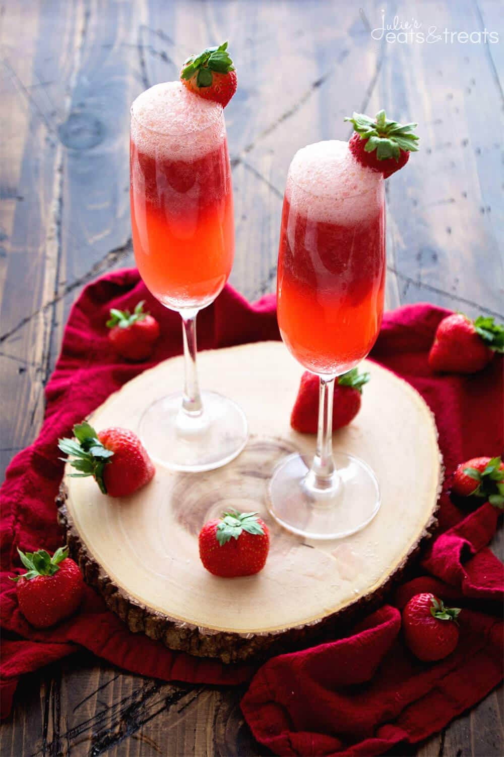 Strawberry Bellini Recipe ~ Delicious, Easy Bellini Recipe Perfect for Celebrating! Fresh Strawberries, Brandy and Sparkling Moscato Make this a Festive Drink!