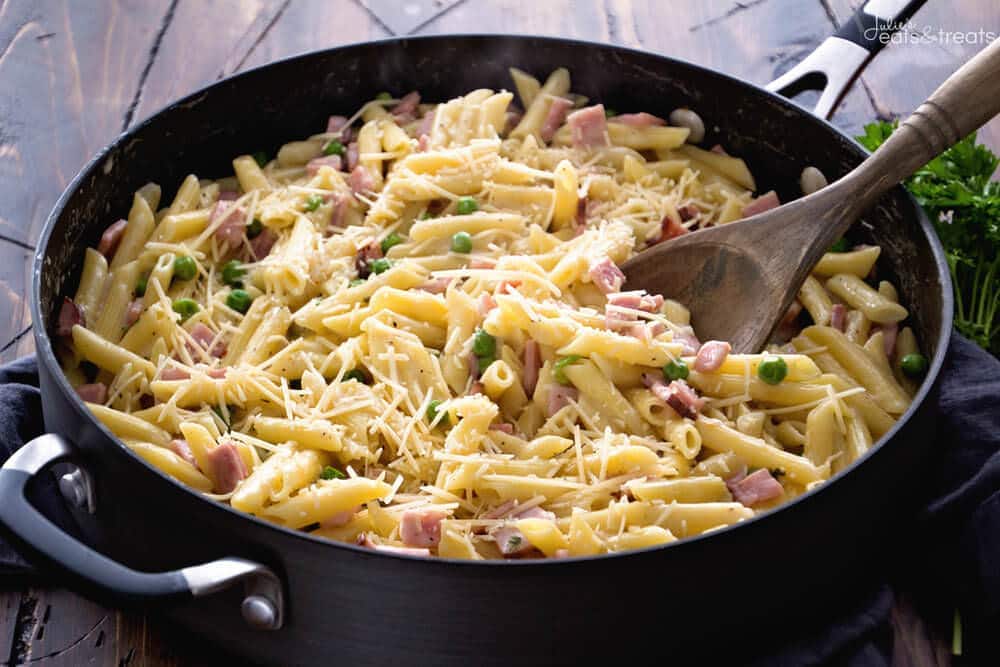 One Pot Ham & Penne Skillet Recipe ~ Delicious Pasta Perfect for a Quick Dinner! Loaded with Ham, Penne and Peas! 