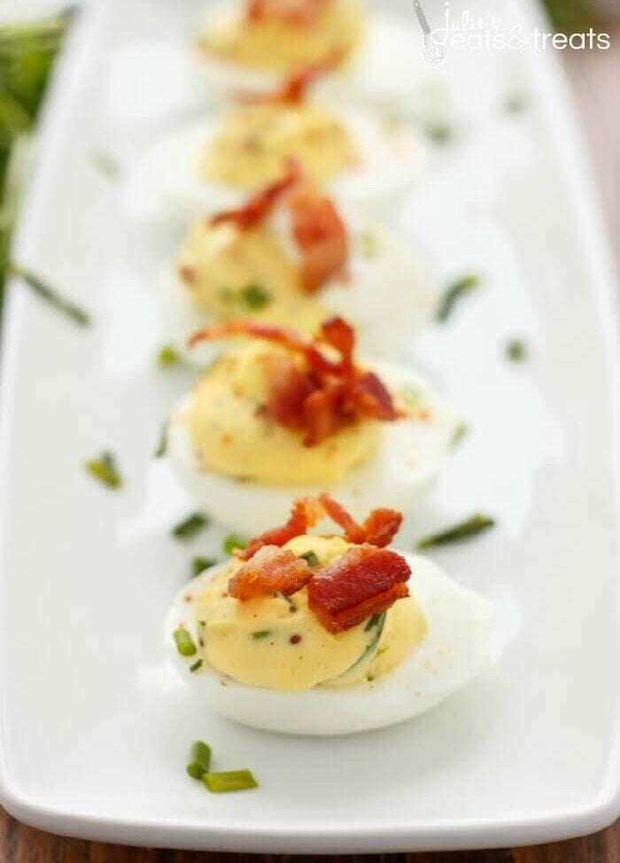 Sour Cream, Chive, and Bacon Deviled Eggs Recipe ~ Creamy Deviled Eggs Loaded with Sour Cream, Chive and Bacon! Perfect Side Dish for the Holiday!