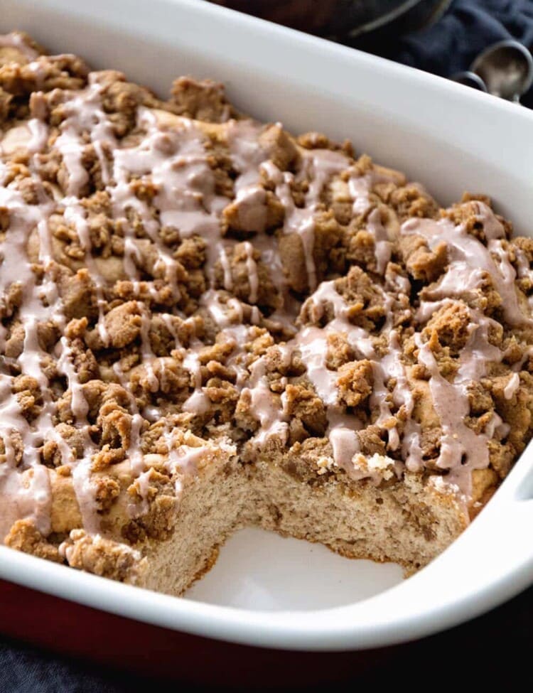 Cinnamon Crumb Coffee Cake Recipe ~ Delicious Coffee Cake Recipe Spiced with Cinnamon and Topped with a Thick Cinnamon Struesel Topping then Drizzled with Icing! Perfect Recipe for Dessert, Breakfast or Brunch!