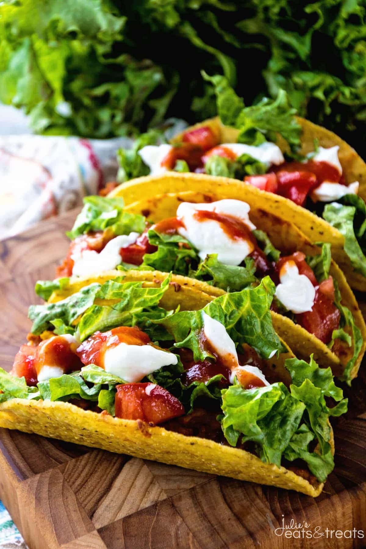 Easy Baked Tacos Recipe ~ Super Easy and Delicious Tacos That Are Baked in the Oven for a Quick Weeknight Meal! Perfect No Stress Meal the Whole Family Will Love!