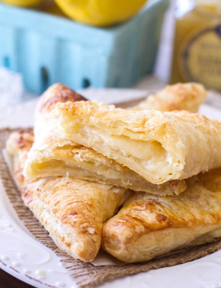 This easy lemon cream turnover recipe uses only 6 ingredients, making them a quick and easy breakfast, snack or dessert!