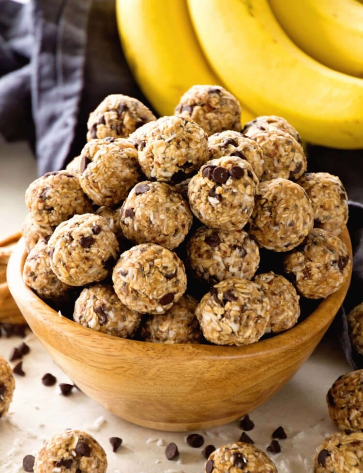 No Bake Chocolate Banana Energy Bites Recipe ~ Delicious Recipe for Energy Bites Loaded with Chocolate Chips, Banana, Coconut, Oats, Flaxseed, Chia Seeds and Spiced with Cinnamon!