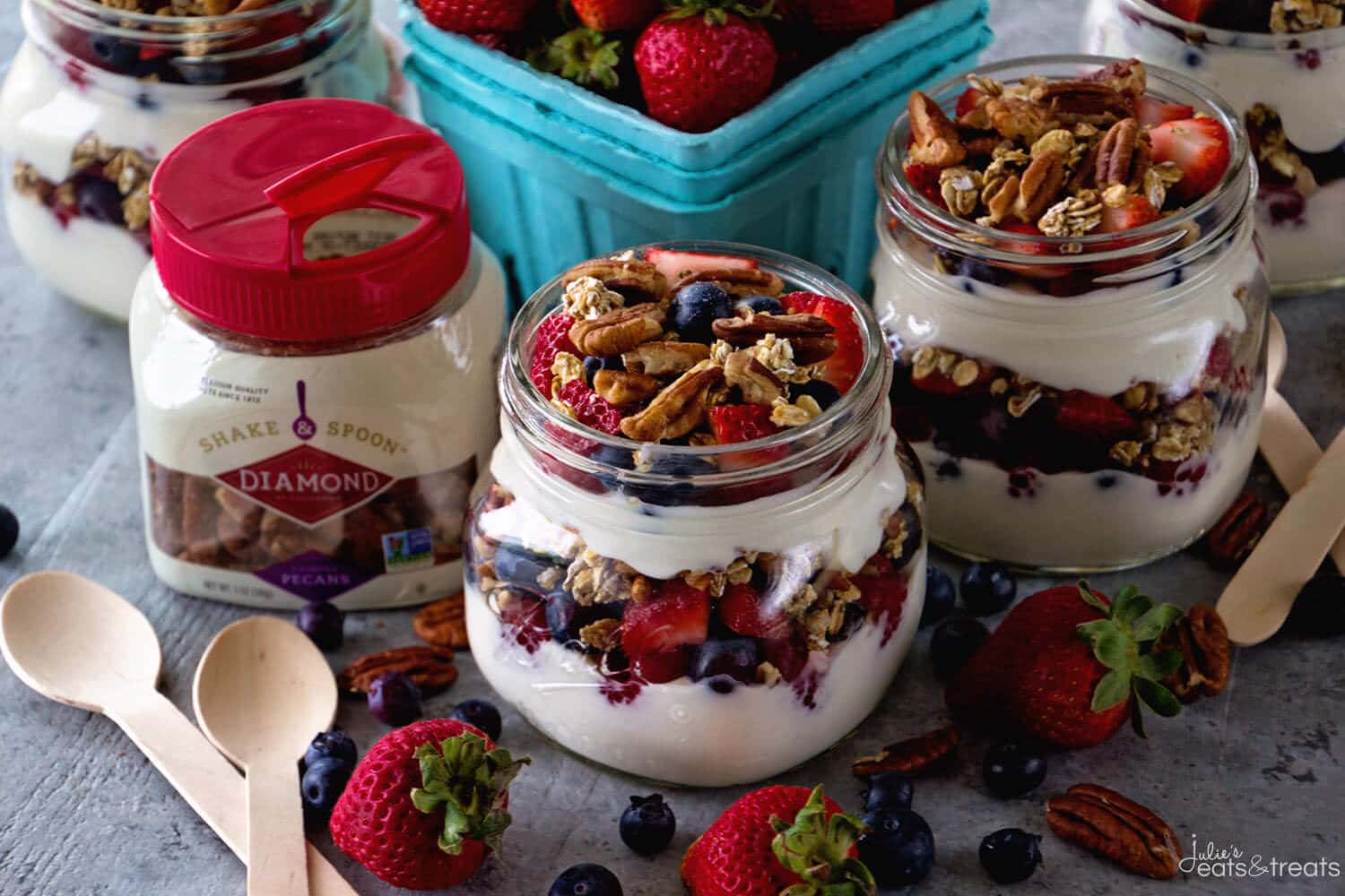 https://www.julieseatsandtreats.com/wp-content/uploads/2016/06/Berry-Yogurt-Parfaits-Landscape.jpg