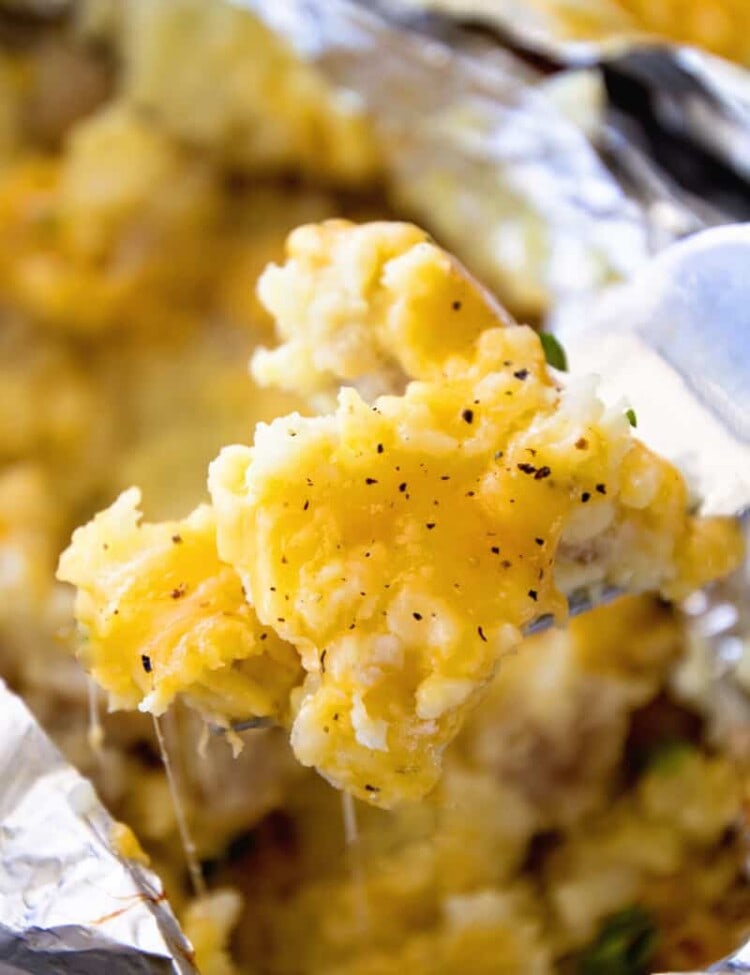 Egg Bake Breakfast Foil Packet ~ Love Breakfast Casseroles As Much As I Do? Now You Can Make Them Over The Campfire or on the Grill! Enjoy Your Favorite Breakfast on the Grill or Campfire!