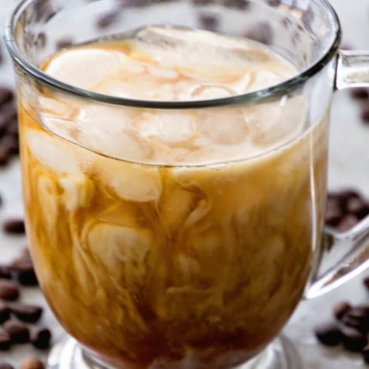 Skinny Vanilla Homemade Iced Coffee ~ Skip the Expensive Coffee Shop Iced Coffee and Make Your Own Cold Brewed Coffee at Home! Plus it's on the Lighter Side!