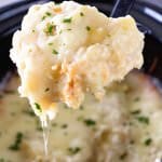 Crock Pot Garlic Chicken Alfredo Lasagna ~ Slow Cooker Lasagna Loaded with Chicken, Alfredo and Garlic! This is the Perfect Comfort Food Dinner for Busy Families!