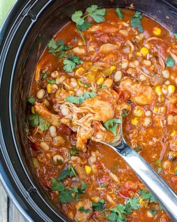 Crock Pot Spanish Chicken ~ Delicious chicken loaded with flavorful spices and veggies. This slow cooker meal is perfect for those busy nights!