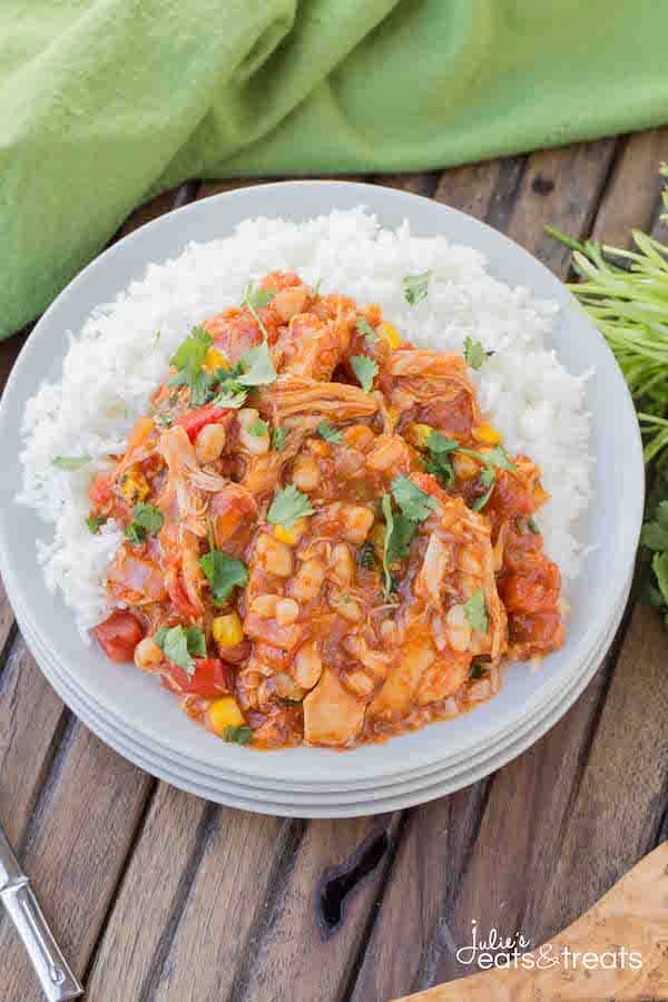 Crock Pot Spanish Chicken ~ Delicious chicken loaded with flavorful spices and veggies. This slow cooker meal is perfect for those busy nights!