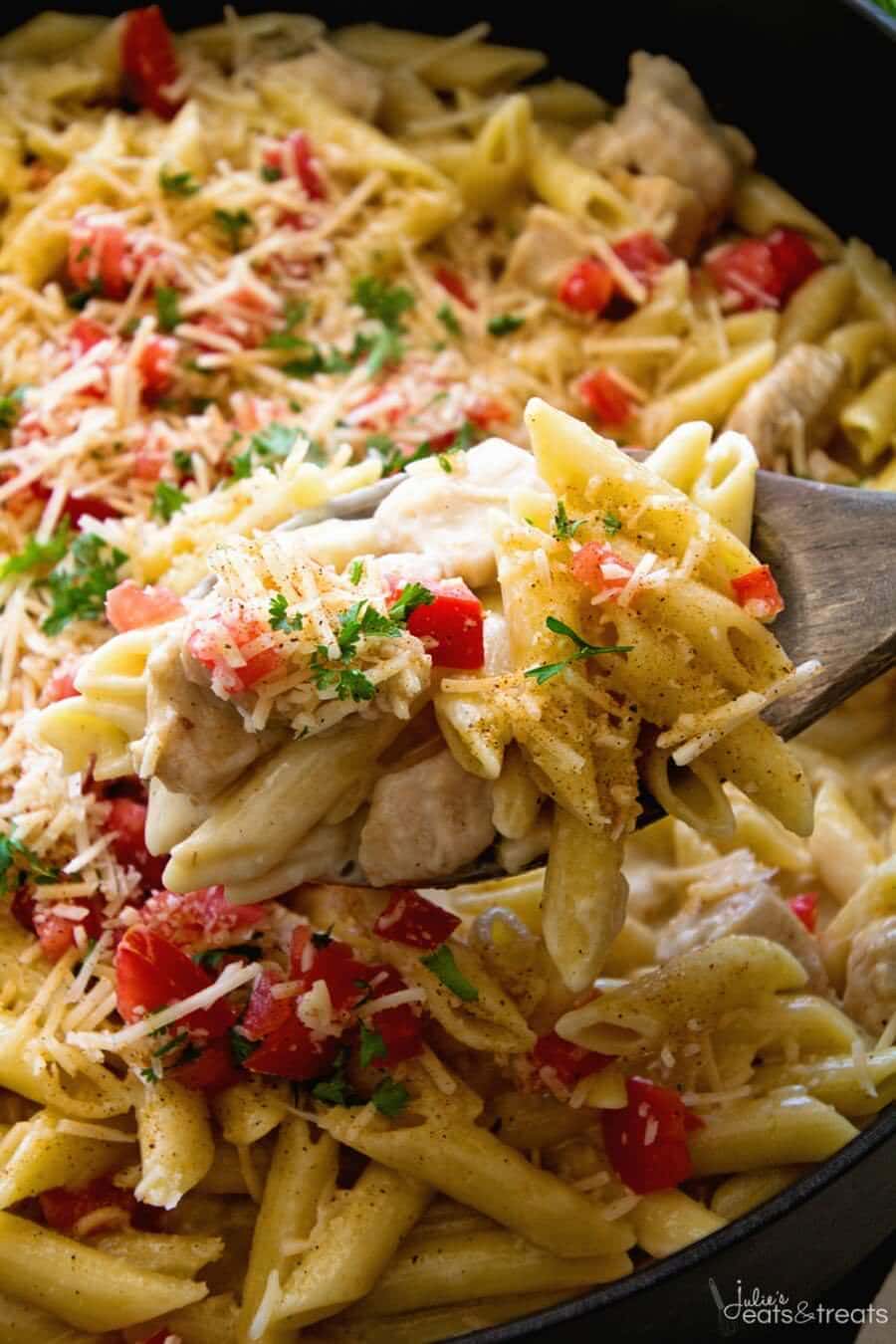 One Pot Cajun Chicken Pasta ~ Creamy Pasta Sauce with Chicken, Cheese and the Perfect Amount of Cajun Spice! Easy Dinner Recipe That's Better Than a Restaurant’s!