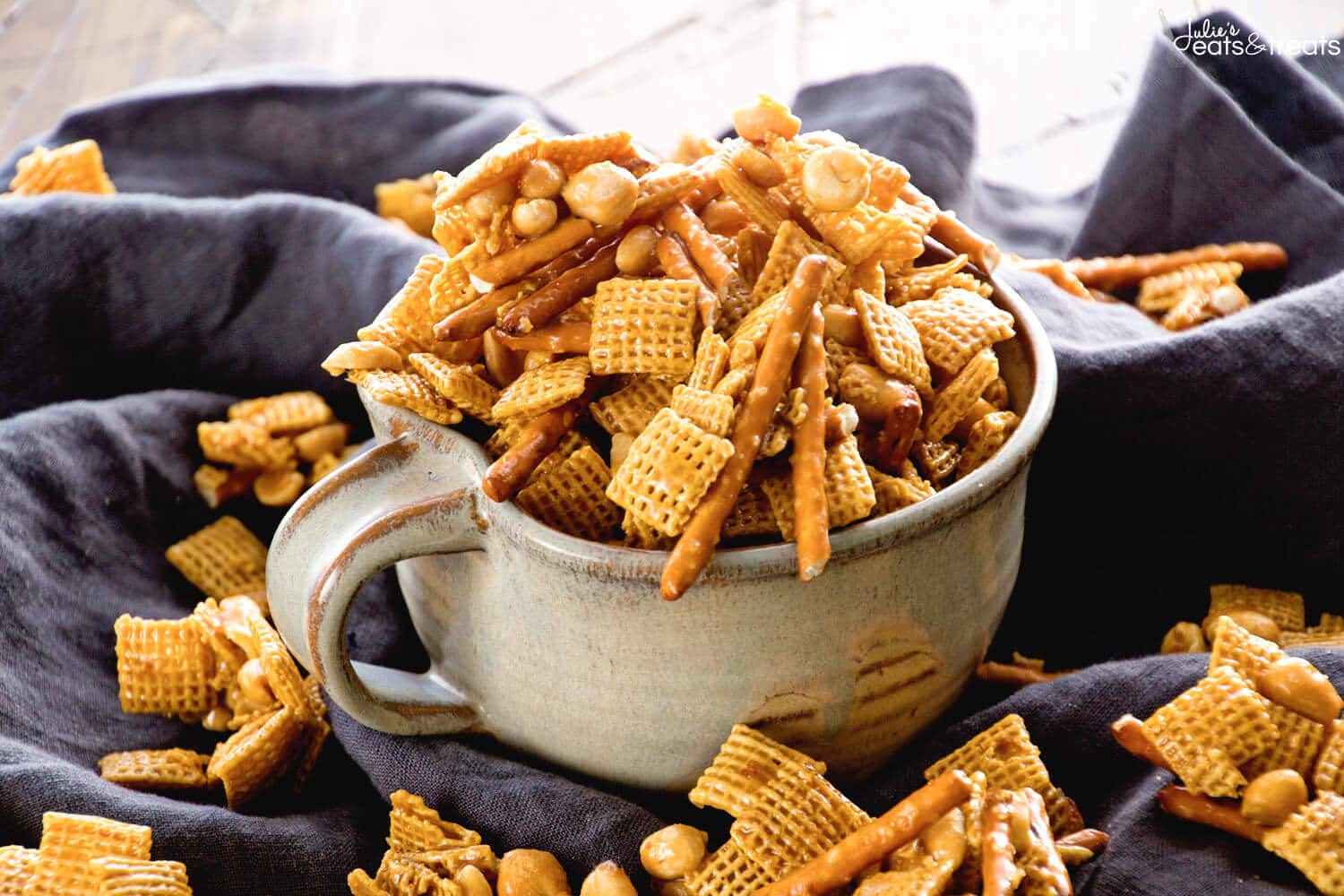 Caramel Chex Mix ~ The Perfect Blend of Sweet & Salty in this Snack Mix! Plus it's Perfect for Parties! Loaded with Chex, Peanuts, Pretzels and Coated in a Caramel!